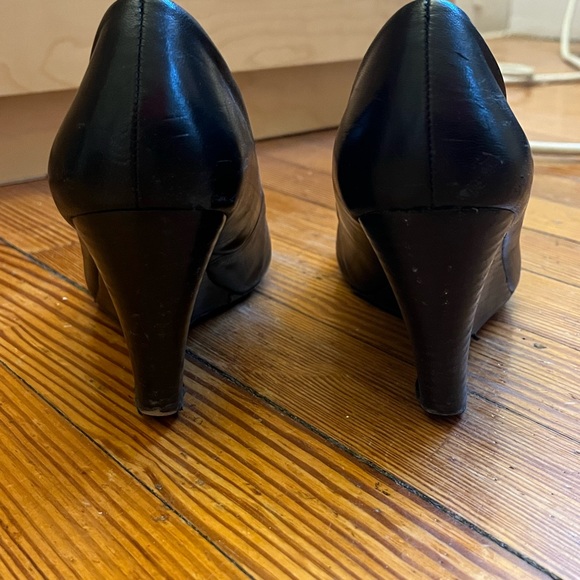 Franco Sarto black leather Helio wedge pumps, women’s size 7 - Picture 3 of 8